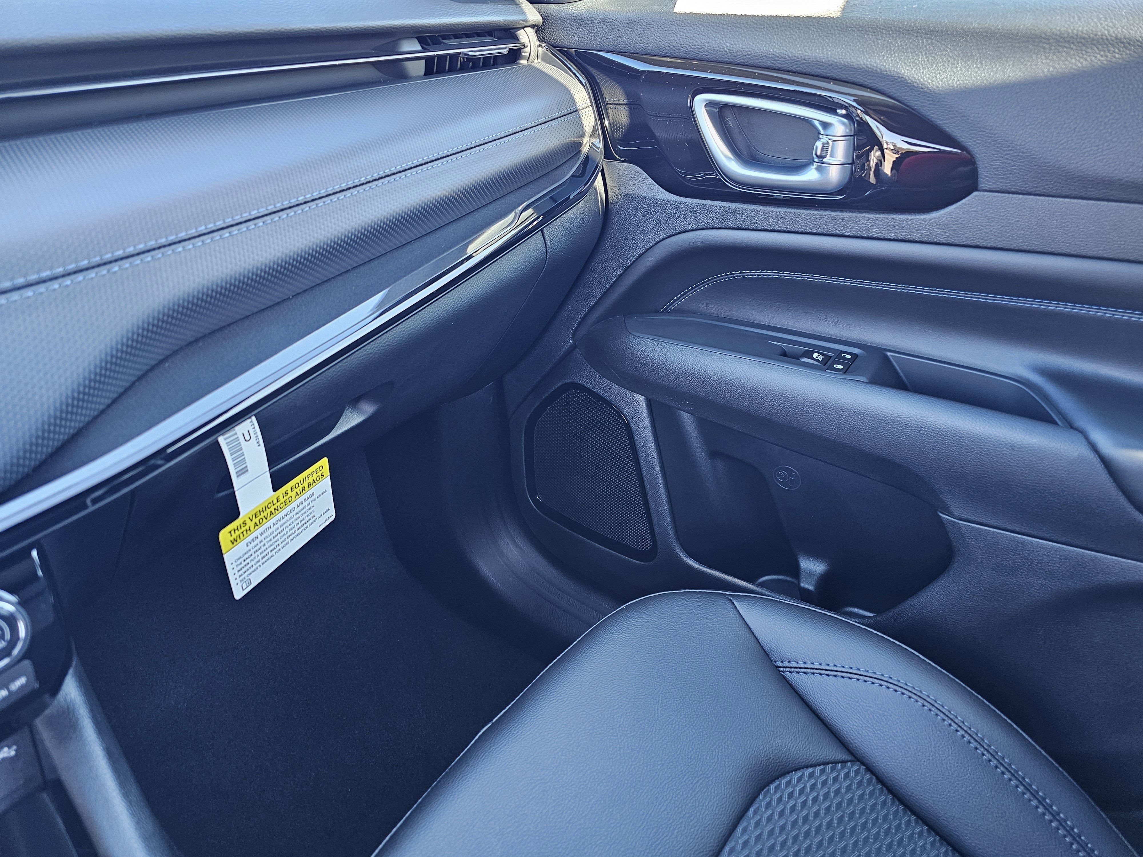 New 2026 Jeep Compass Latitude image 26