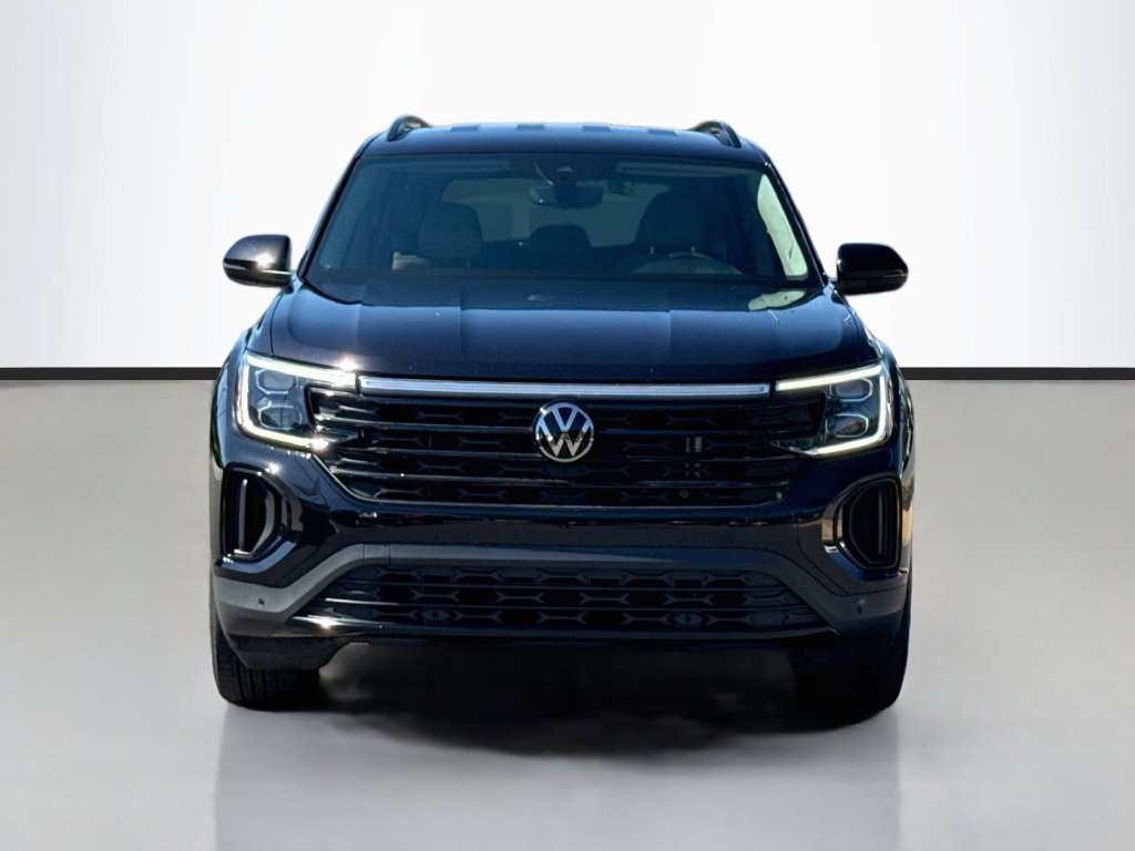 Used 2024 Volkswagen Atlas SE FWD image 2