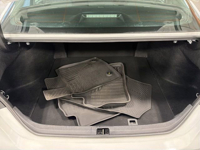 Used 2019 Toyota Camry SE image 32