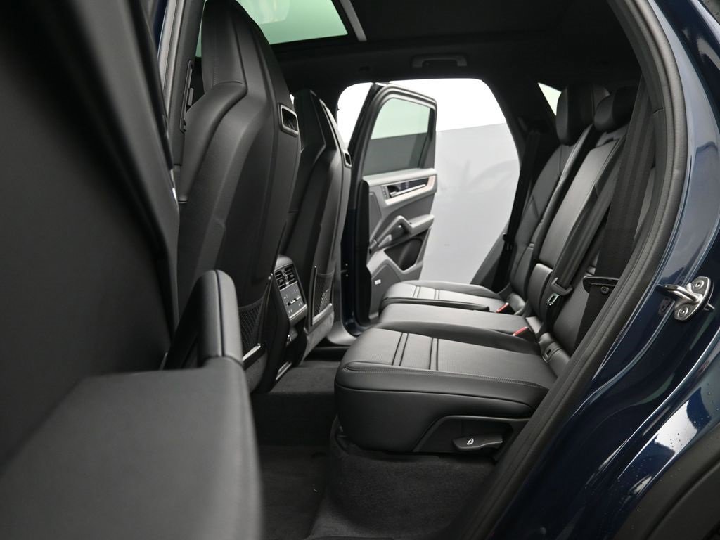 New 2025 Porsche Cayenne E-Hybrid image 25