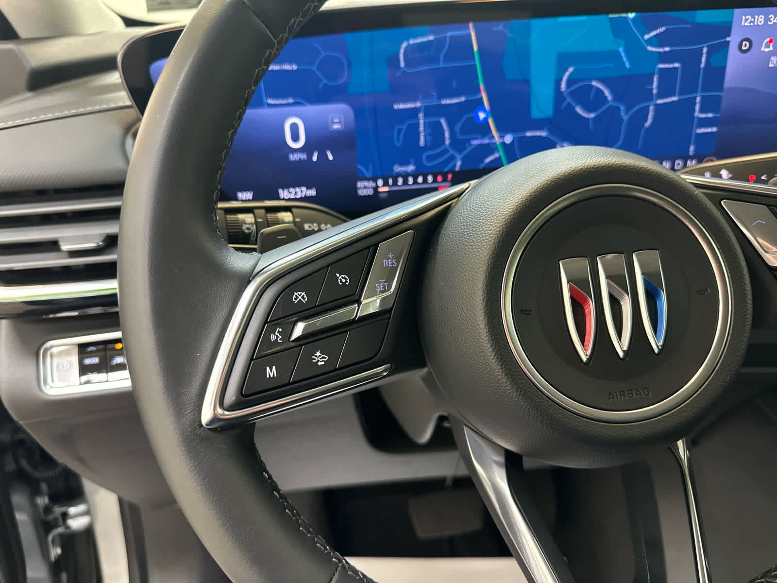 Certified 2025 Buick Envision Preferred image 21