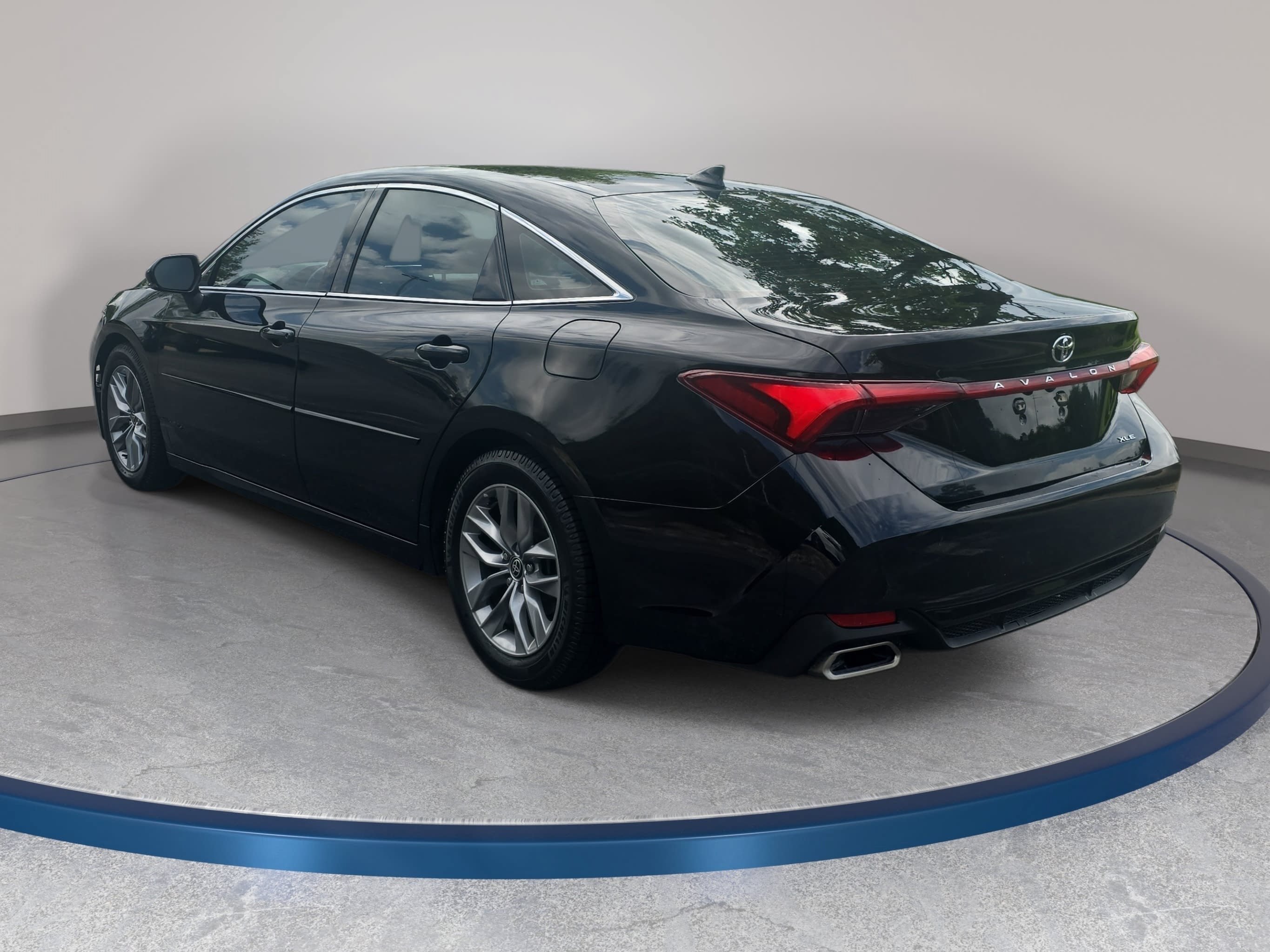 Used 2022 Toyota Avalon XLE w/ Moonroof Package FWD image 7