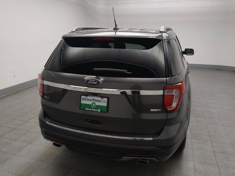 Used 2018 Ford Explorer XLT w/ Equipment Group 202A AWD/4WD image 7