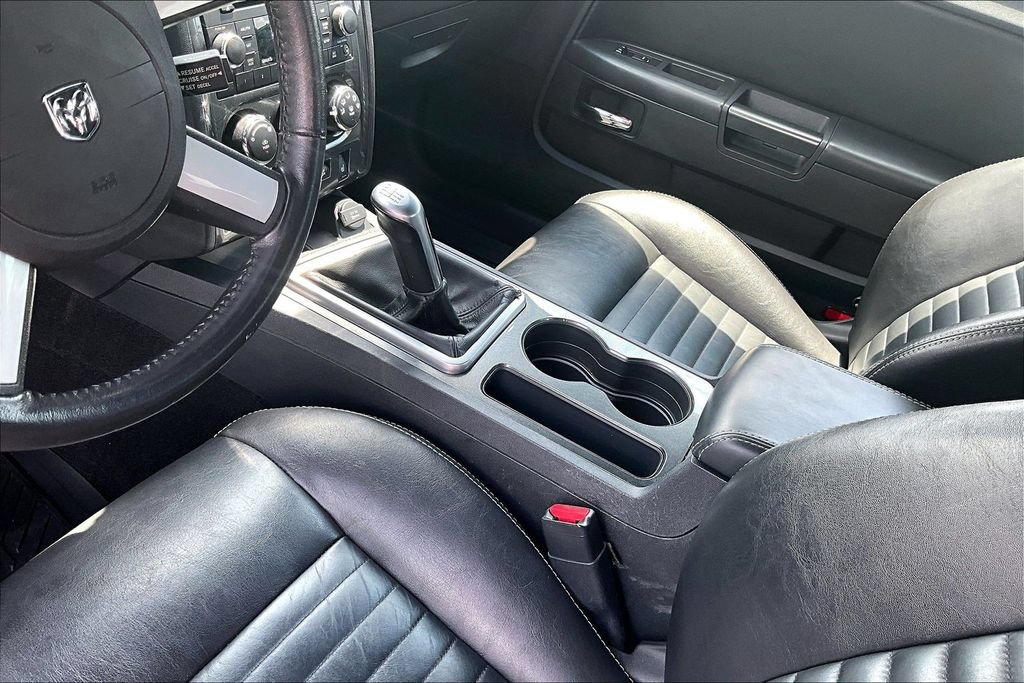 Used 2010 Dodge Challenger R/T RWD image 13