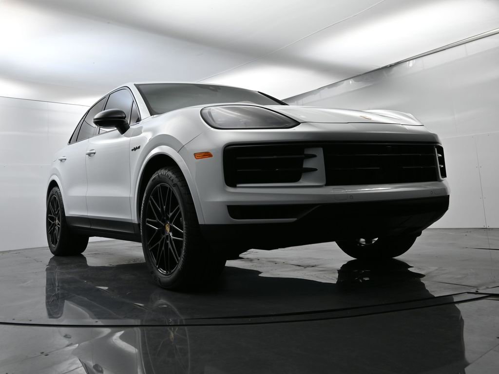 Certified 2024 Porsche Cayenne AWD/4WD image 56