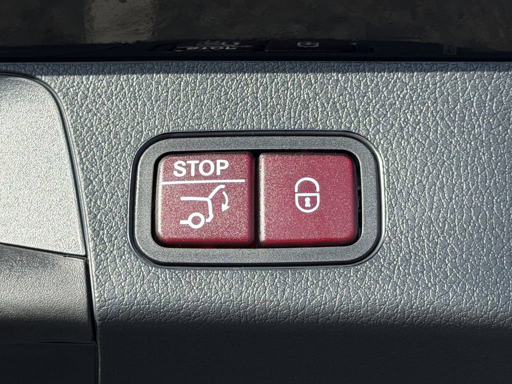 New 2026 Mercedes-Benz GLB 35 AMG 4MATIC image 14