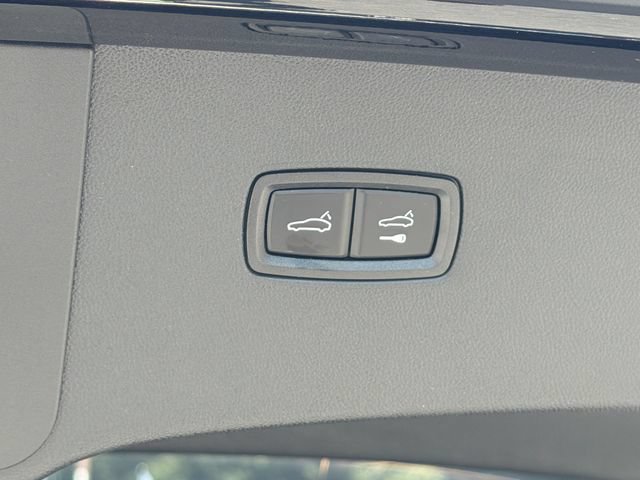Used 2022 Porsche Cayenne Platinum Edition AWD/4WD image 21