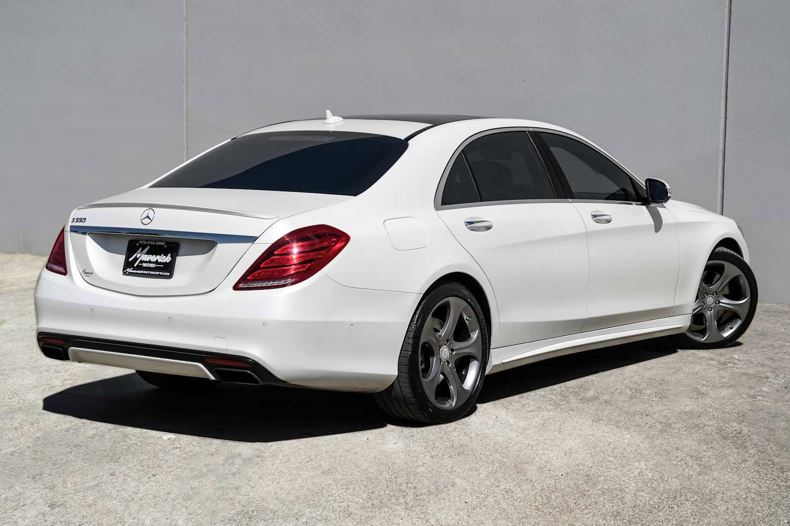 Used 2017 Mercedes-Benz S 550 Sedan image 9