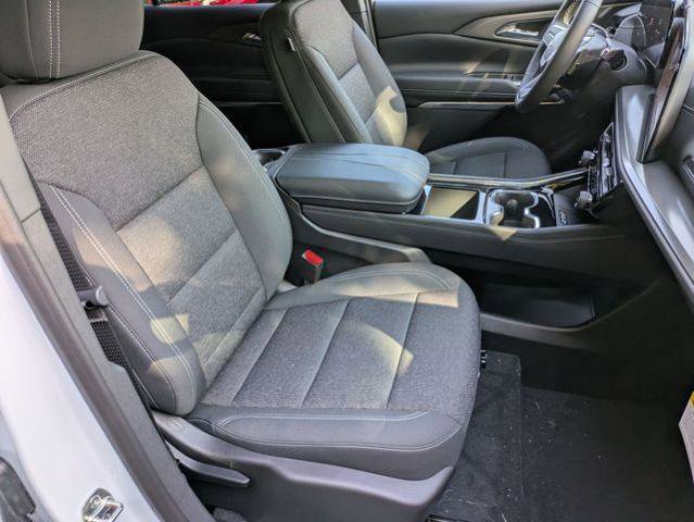 New 2026 Chevrolet Traverse LT w/ Driver Confidence Package FWD image 28