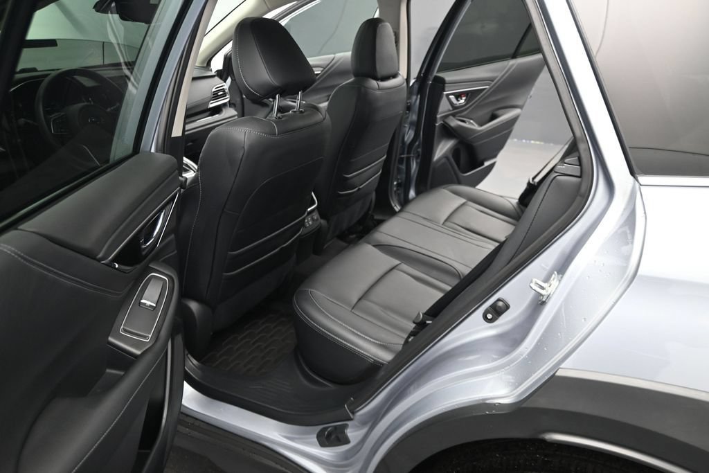 Used 2024 Subaru Outback Touring XT AWD/4WD image 11