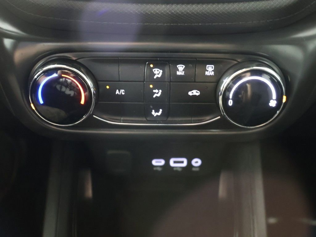 Used 2021 Chevrolet TrailBlazer LS FWD image 40