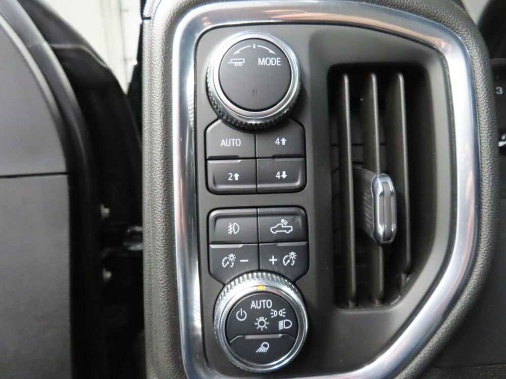 Used 2022 GMC Sierra 3500 SLT w/ X31 Off-Road Package image 39