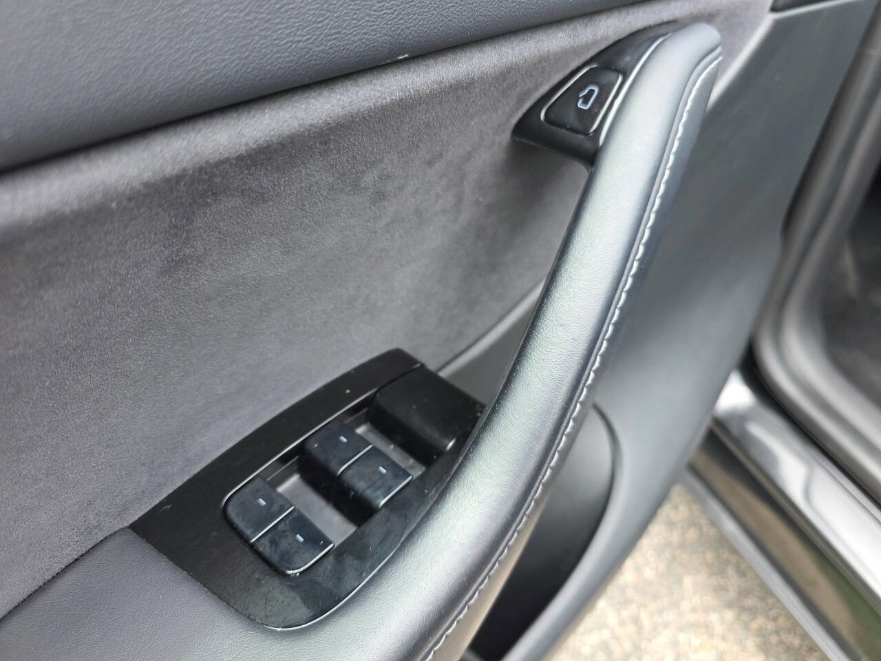 Used 2021 Tesla Model Y Long Range AWD/4WD image 10