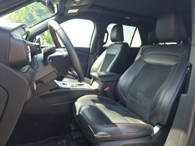 Used 2023 Ford Explorer ST-Line w/ Class IV Trailer Tow Package AWD/4WD image 9