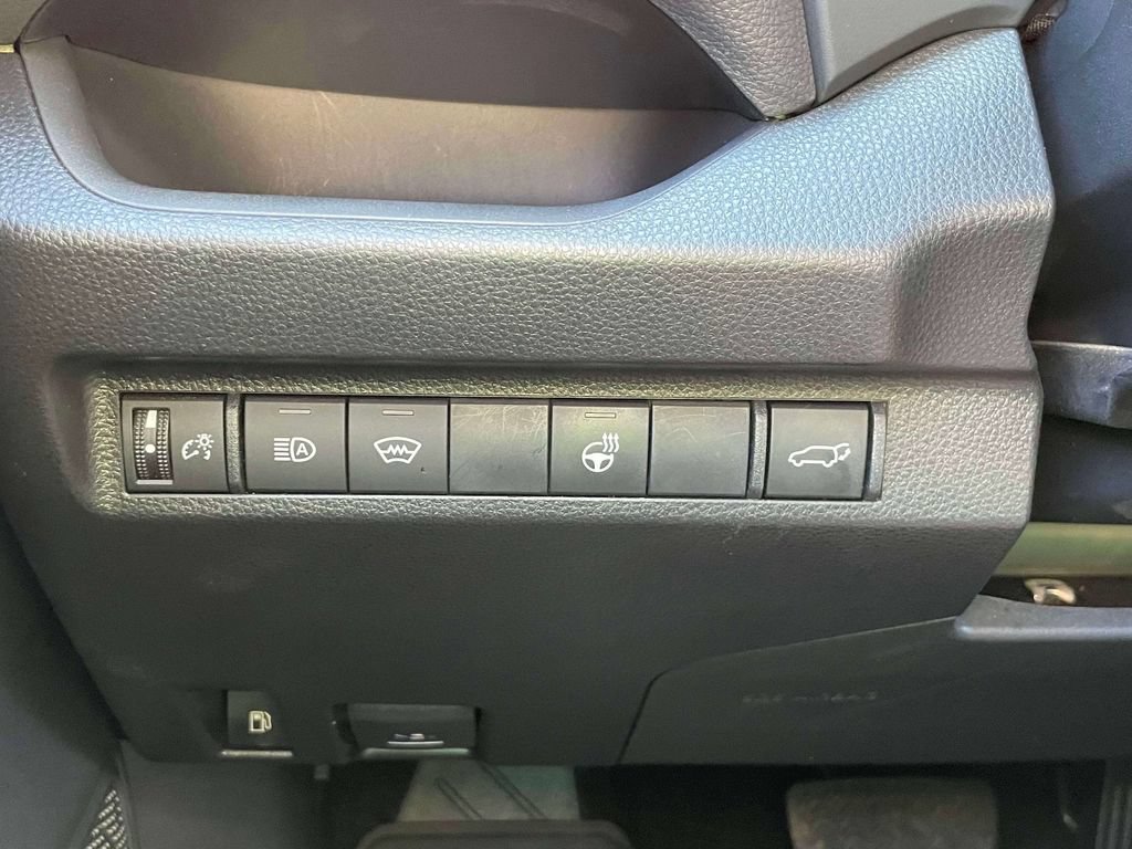 Used 2024 Toyota RAV4 SE w/ Weather & Moonroof Package AWD/4WD image 20