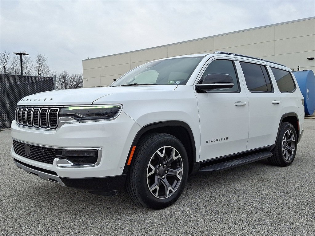 Used 2023 Jeep Wagoneer Series III w/ Preferred Equipment Group image 6