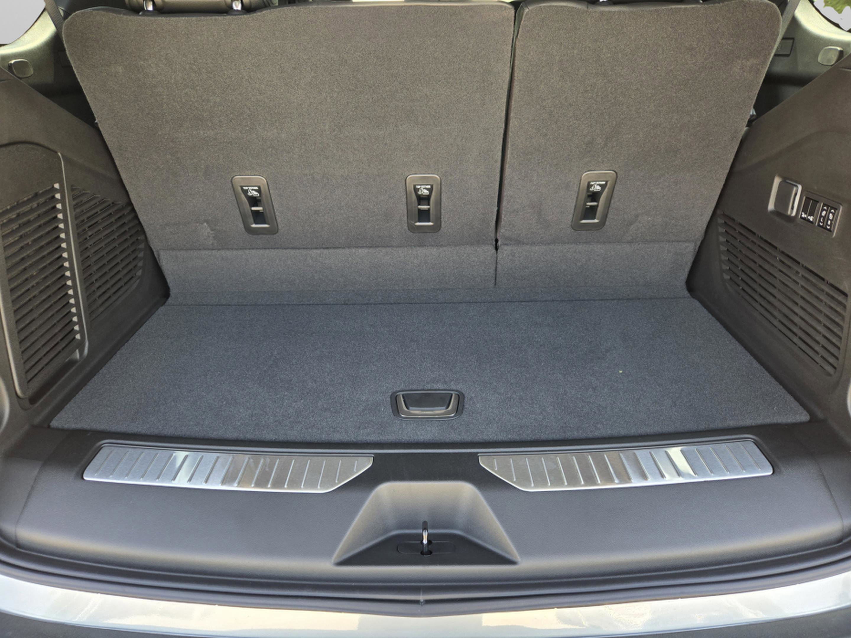 Used 2026 GMC Yukon Denali w/ Denali Reserve Package image 28