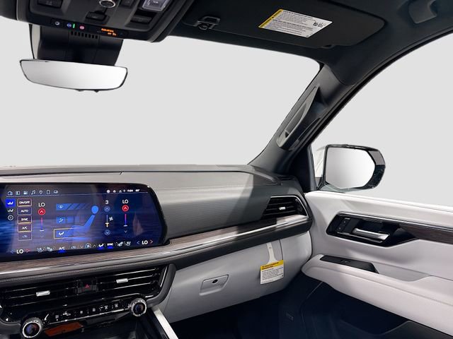 New 2025 Chevrolet Suburban Premier AWD/4WD image 28