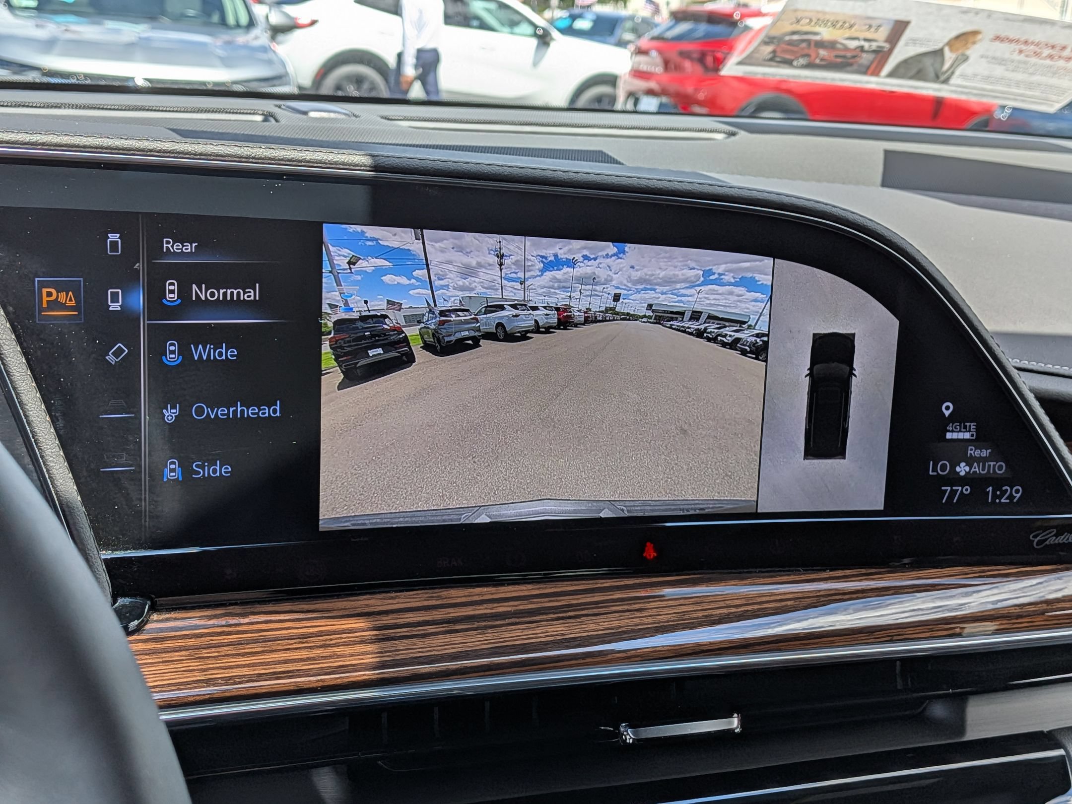Certified 2023 Cadillac Escalade Premium Luxury AWD/4WD image 13