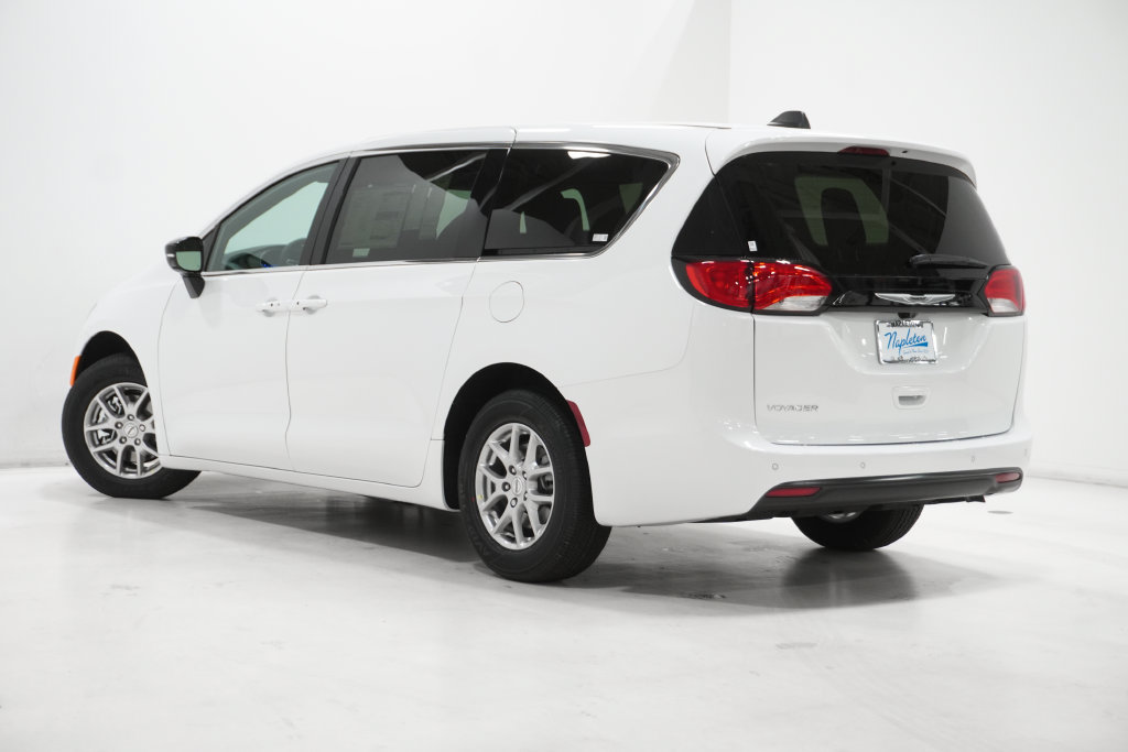 New 2026 Chrysler Voyager LX FWD image 23