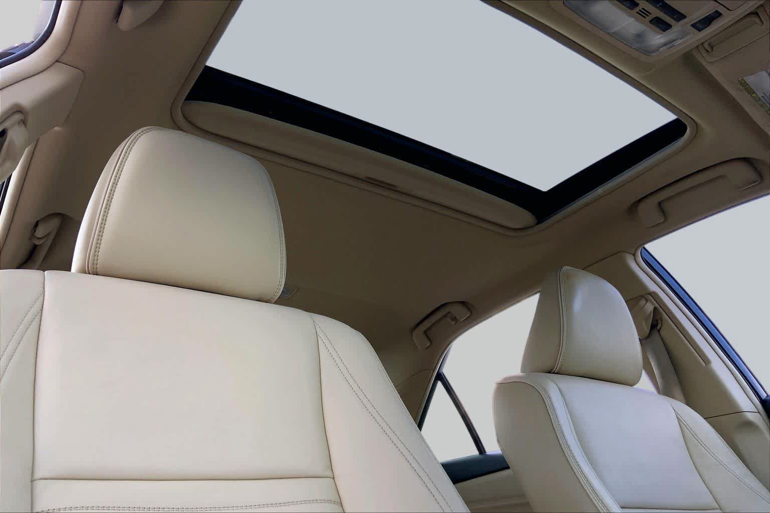 Used 2017 Toyota Camry XLE w/ Moonroof Package FWD image 14