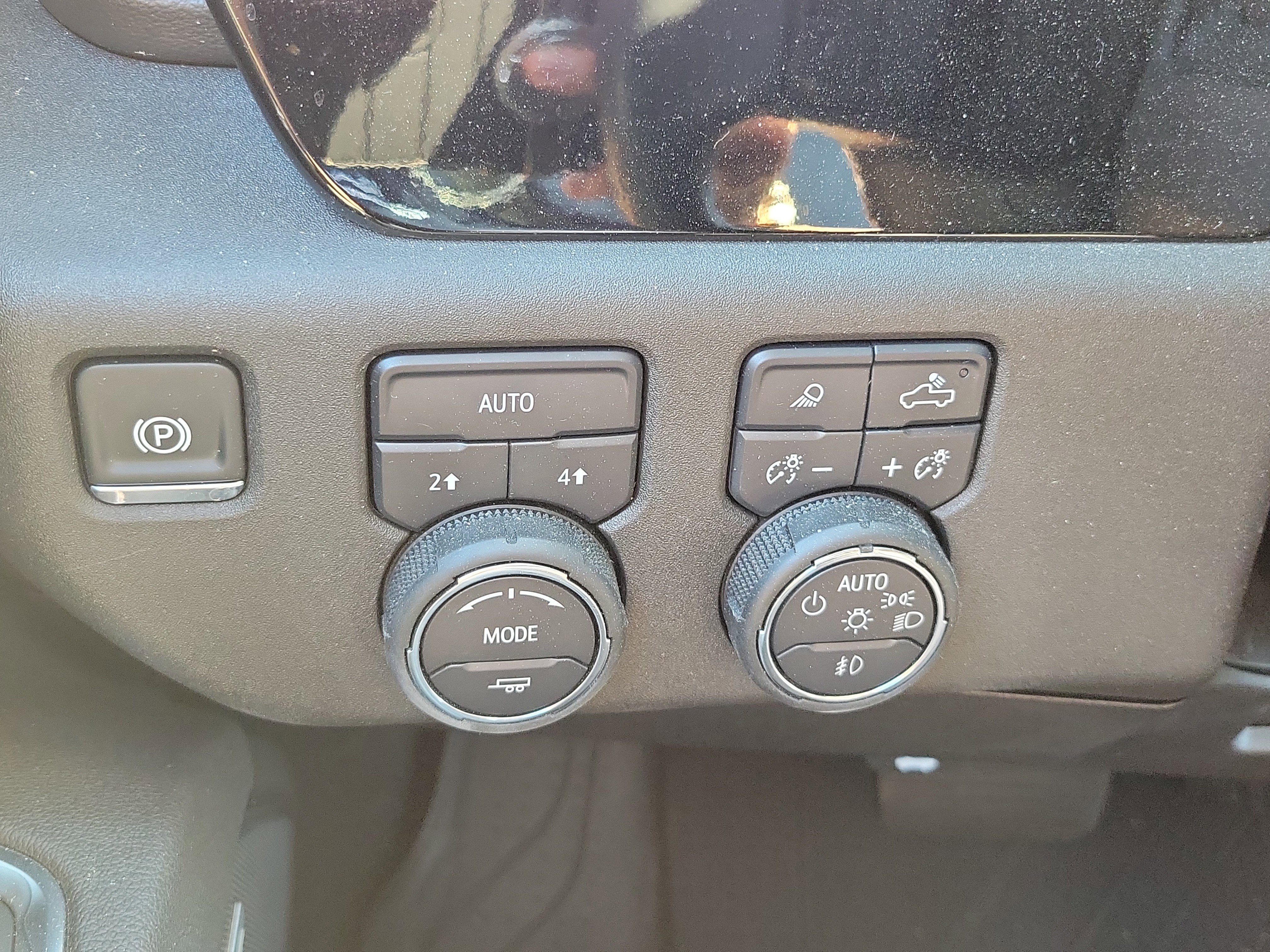 Used 2025 Chevrolet Silverado 1500 RST w/ Rally Edition AWD/4WD image 26