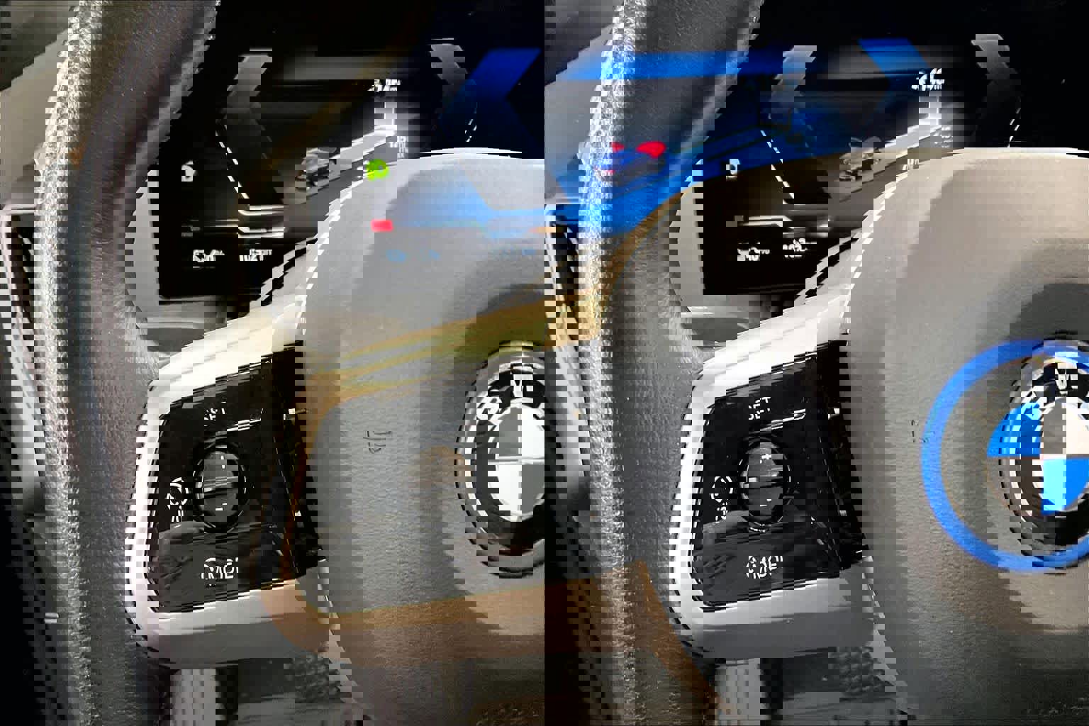 Used 2023 BMW iX xDrive50 w/ Ultimate Package 2 image 22