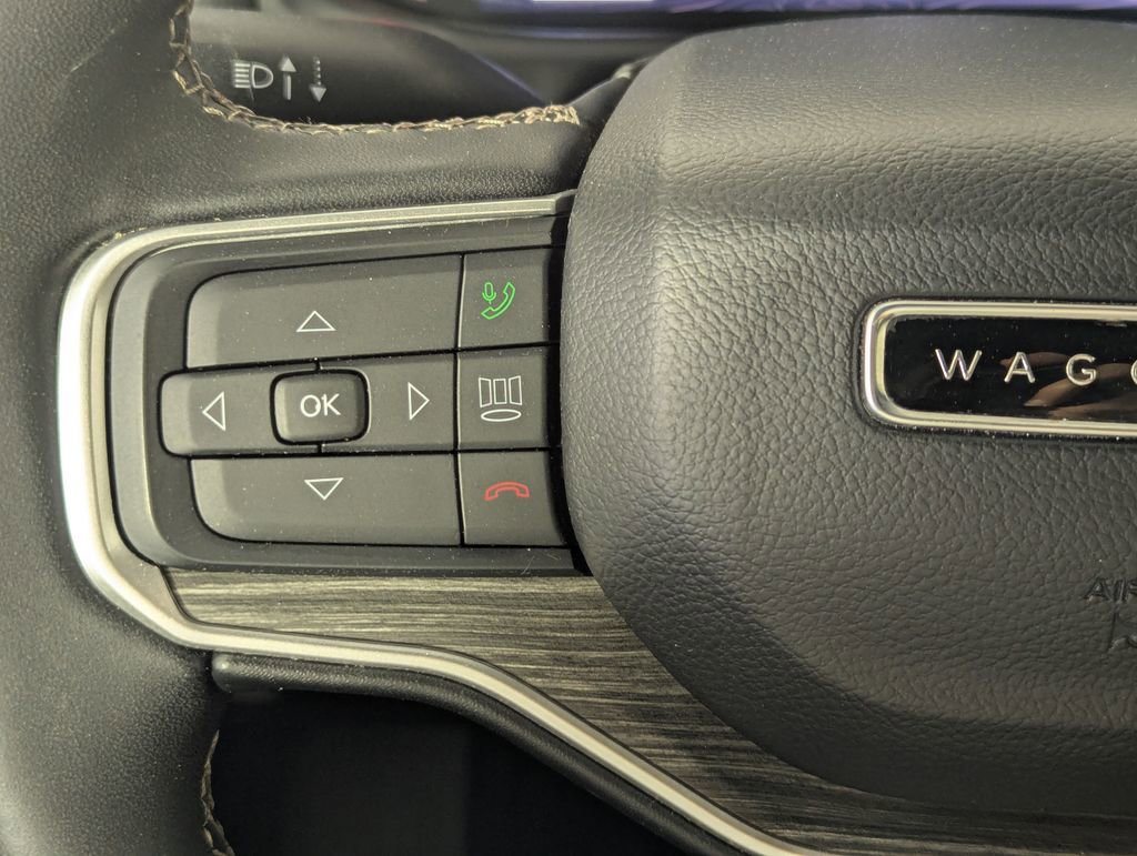 Used 2024 Jeep Wagoneer Series II w/ Flexible Seating Group RWD image 69