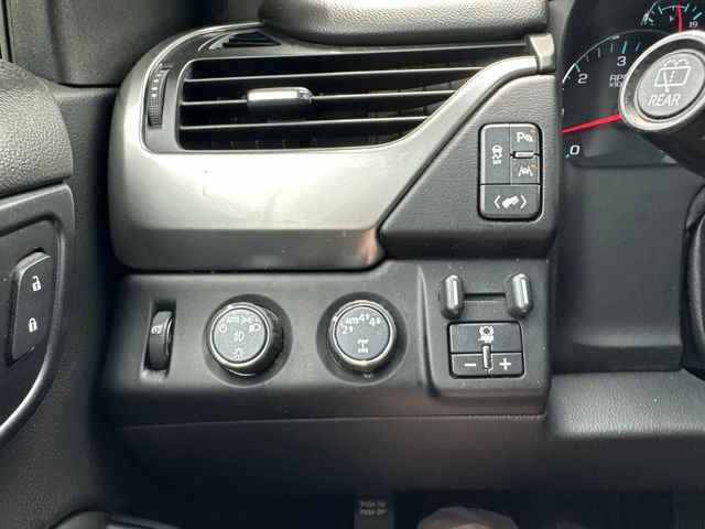 Used 2019 Chevrolet Suburban LT AWD/4WD image 47