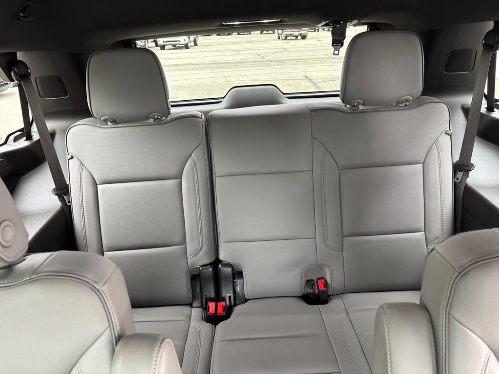 Certified 2021 GMC Yukon SLT w/ SLT Luxury Package AWD/4WD image 15