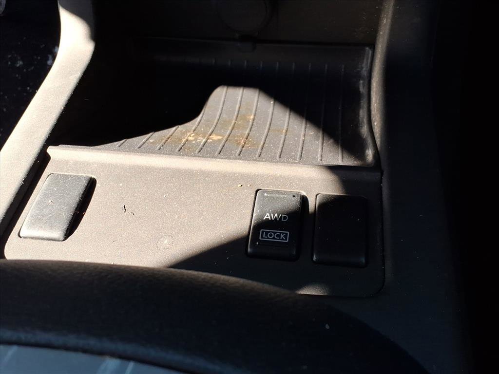 Used 2010 Nissan Murano SL image 28