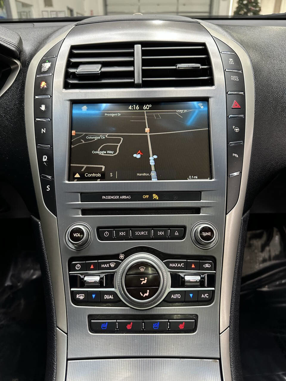 Used 2017 Lincoln MKZ Reserve w/ Technology Package image 28