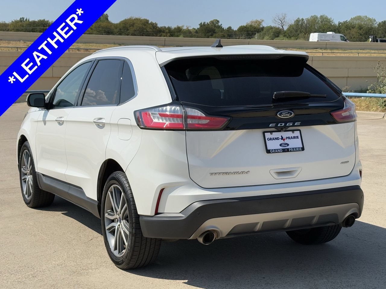 Used 2022 Ford Edge Titanium AWD/4WD image 6