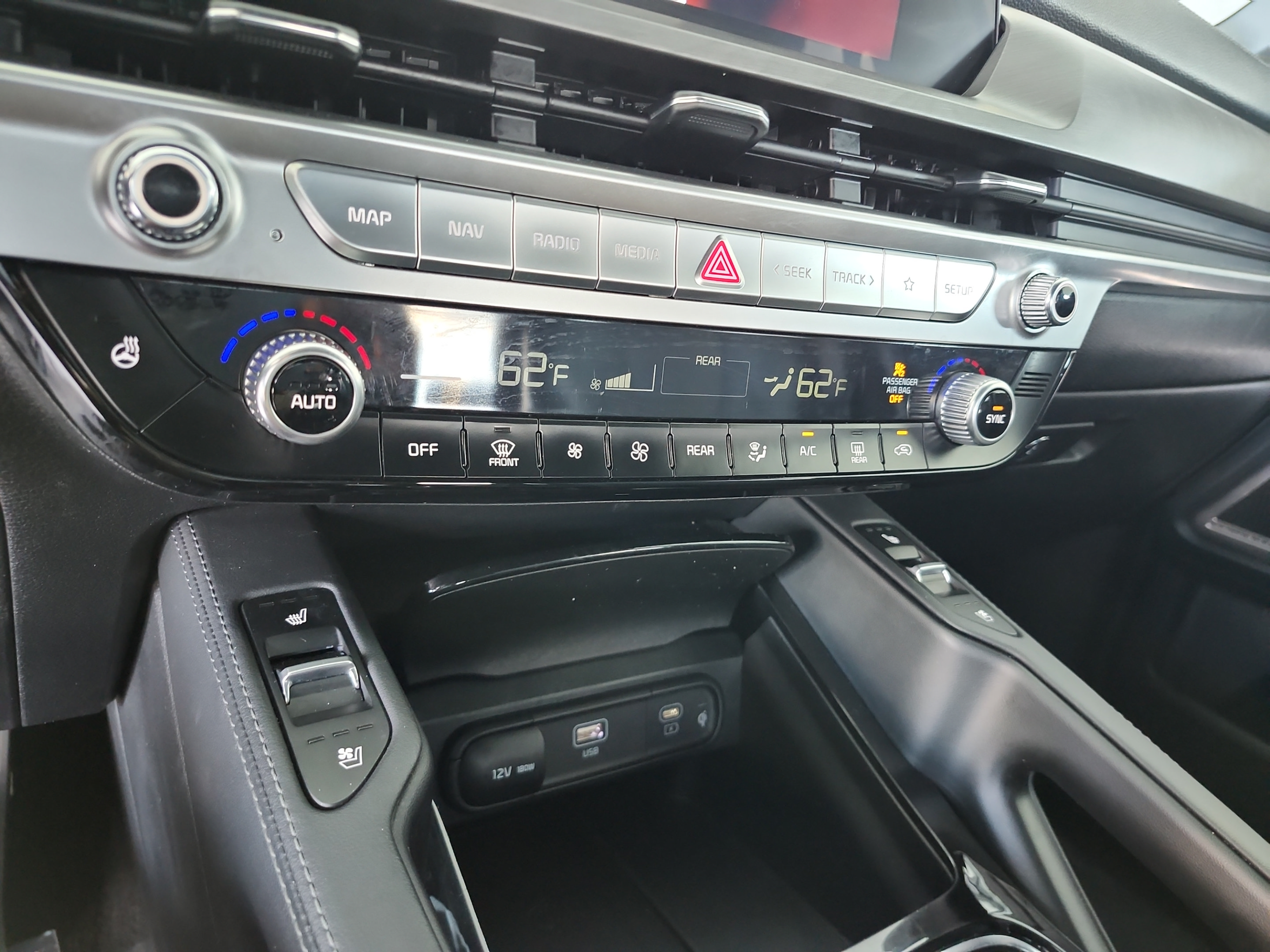 Used 2024 Kia Telluride EX X-Line AWD/4WD image 28