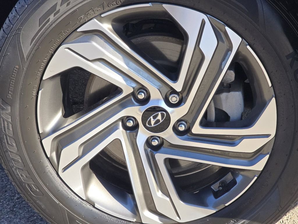 Used 2023 Hyundai Santa Fe SE w/ Cargo Package image 8