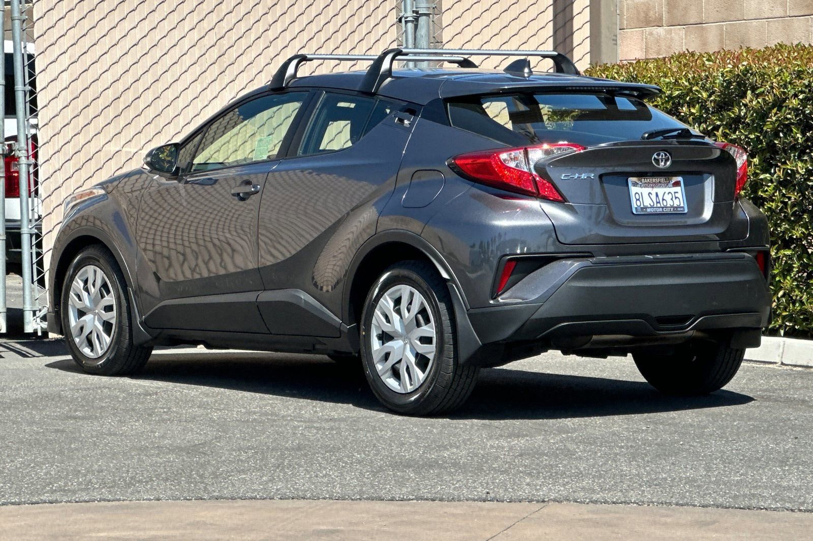 Used 2019 Toyota C-HR LE FWD image 6