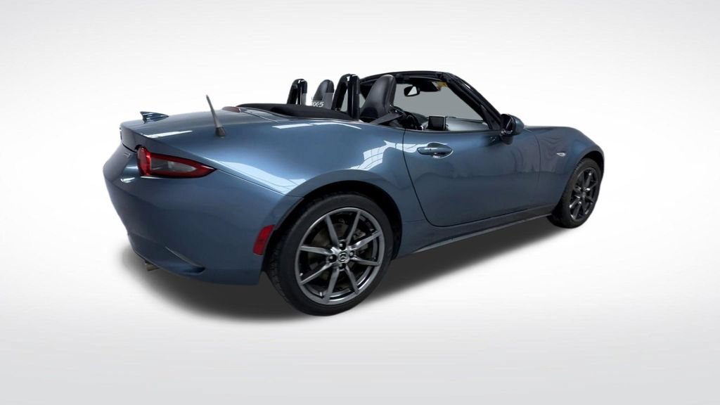 Used 2016 MAZDA MX-5 Miata Grand Touring RWD image 8