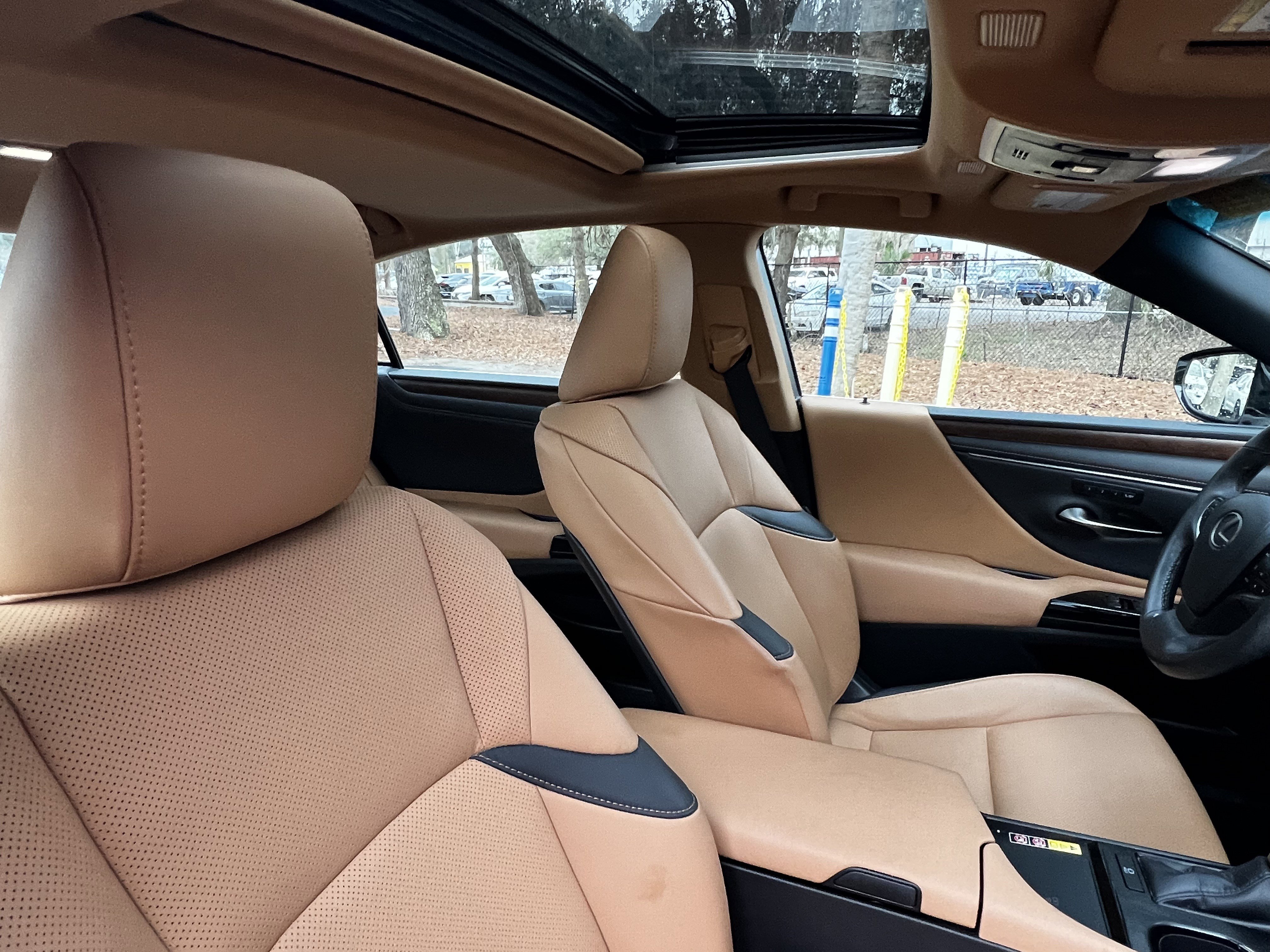 Certified 2023 Lexus ES 350 w/ Premium Package image 44