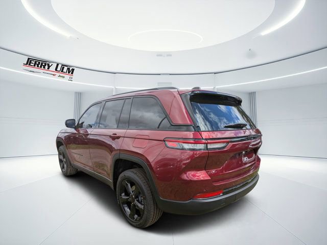 New 2025 Jeep Grand Cherokee Altitude image 5