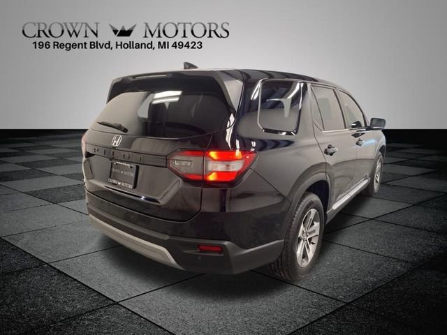 Used 2025 Honda Pilot EX-L image 6