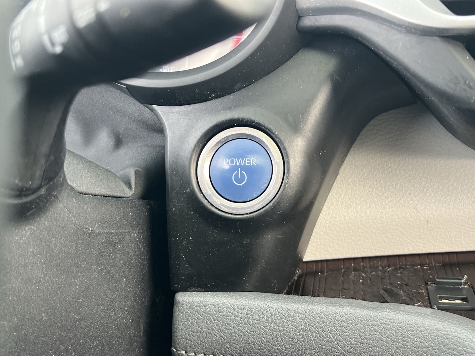 Used 2023 Toyota Sienna XLE FWD image 31