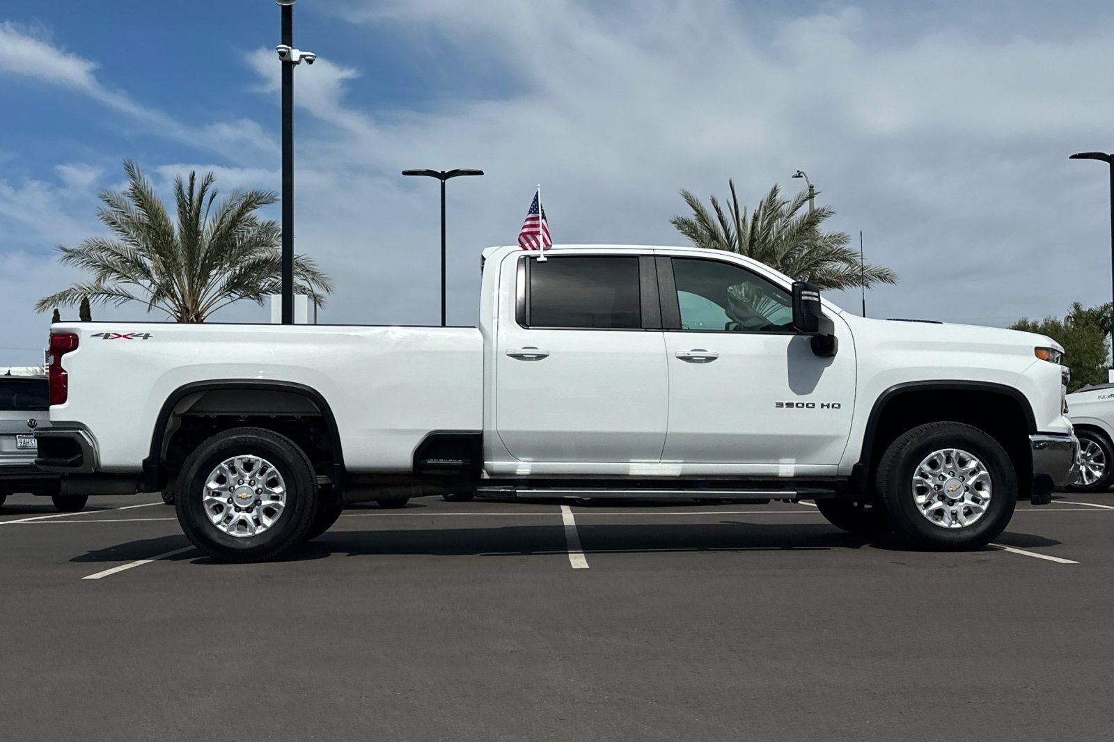 Used 2024 Chevrolet Silverado 3500 LT image 3