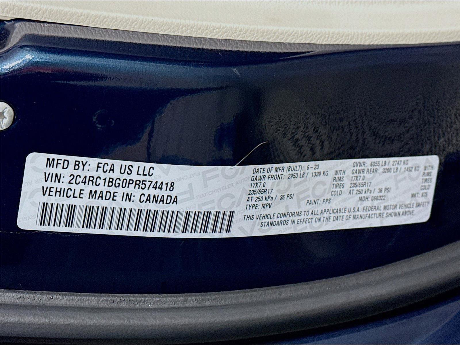 Used 2023 Chrysler Pacifica Touring-L image 25