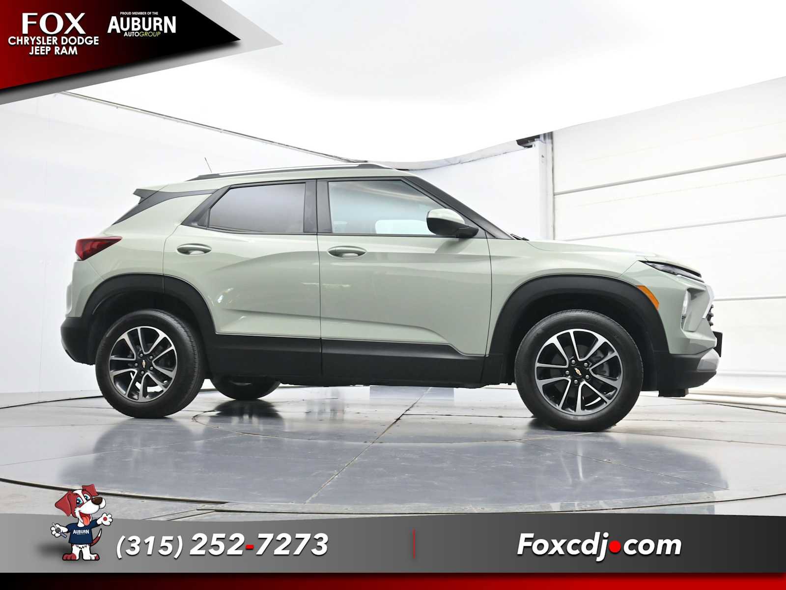 Used 2025 Chevrolet TrailBlazer LT w/ LT Cold Weather Package AWD/4WD image 25