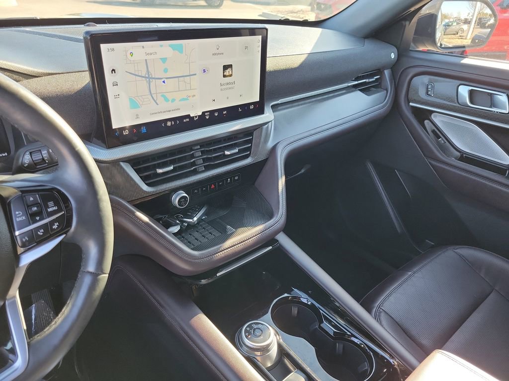 Used 2025 Ford Explorer Platinum image 22