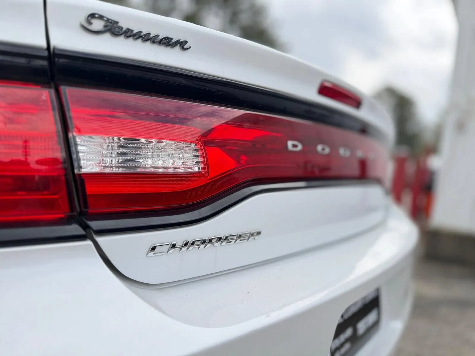 Used 2014 Dodge Charger SXT RWD image 7