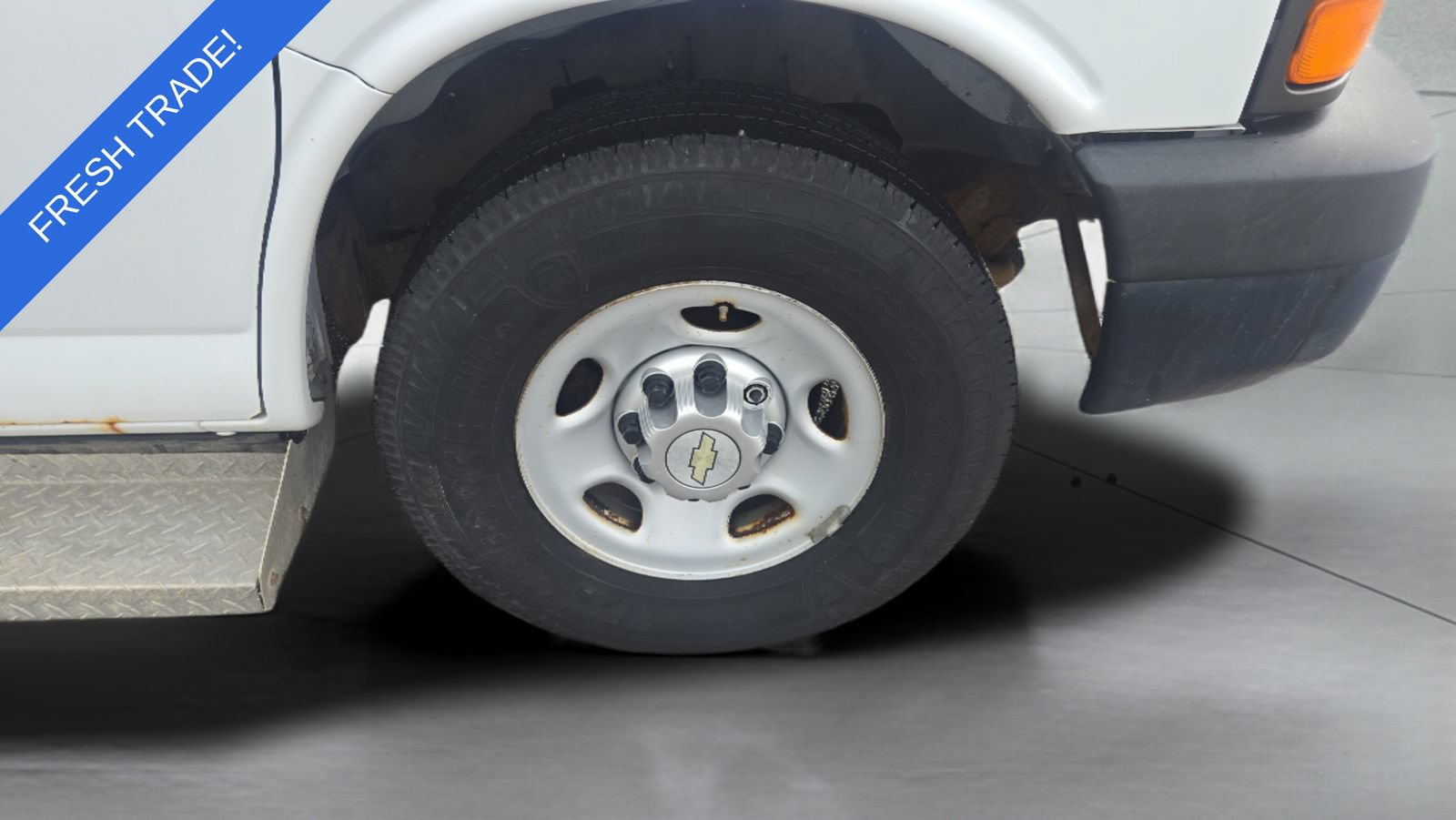 Used 2012 Chevrolet Express 2500 RWD image 25