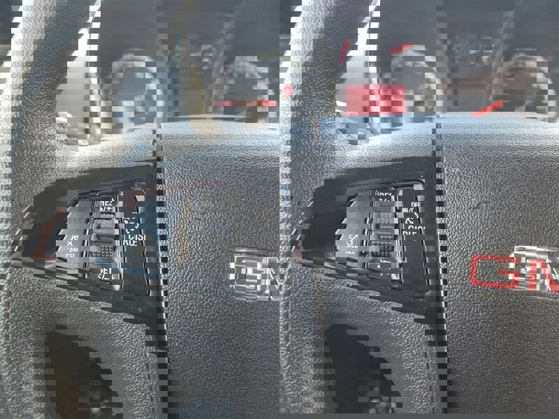 Used 2015 GMC Terrain SLE image 25