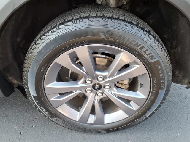 Certified 2025 Ford Explorer Active w/ Active Comfort Package AWD/4WD image 7
