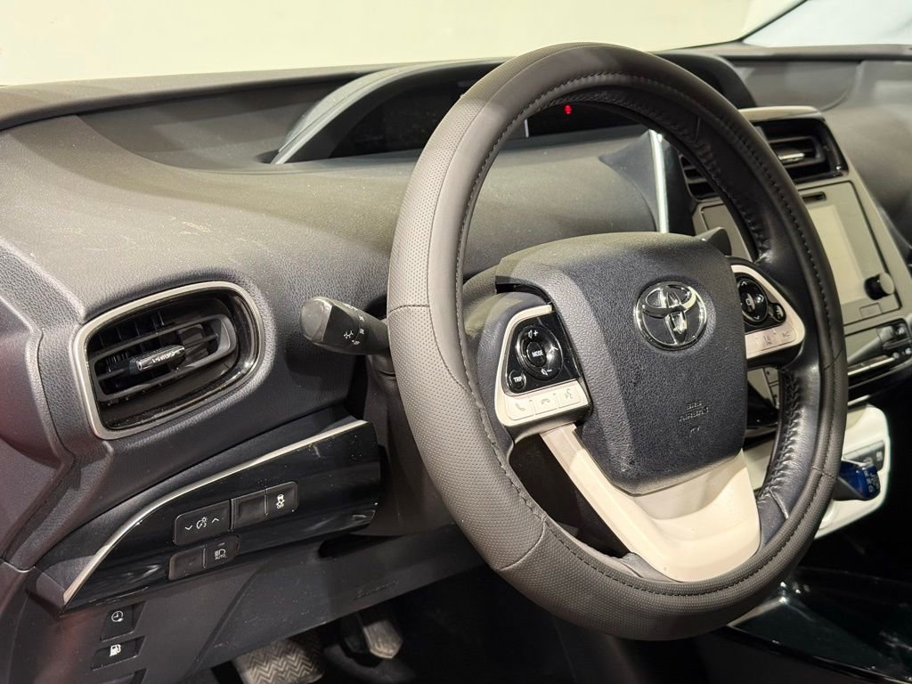 Used 2018 Toyota Prius Prime Plus FWD image 16